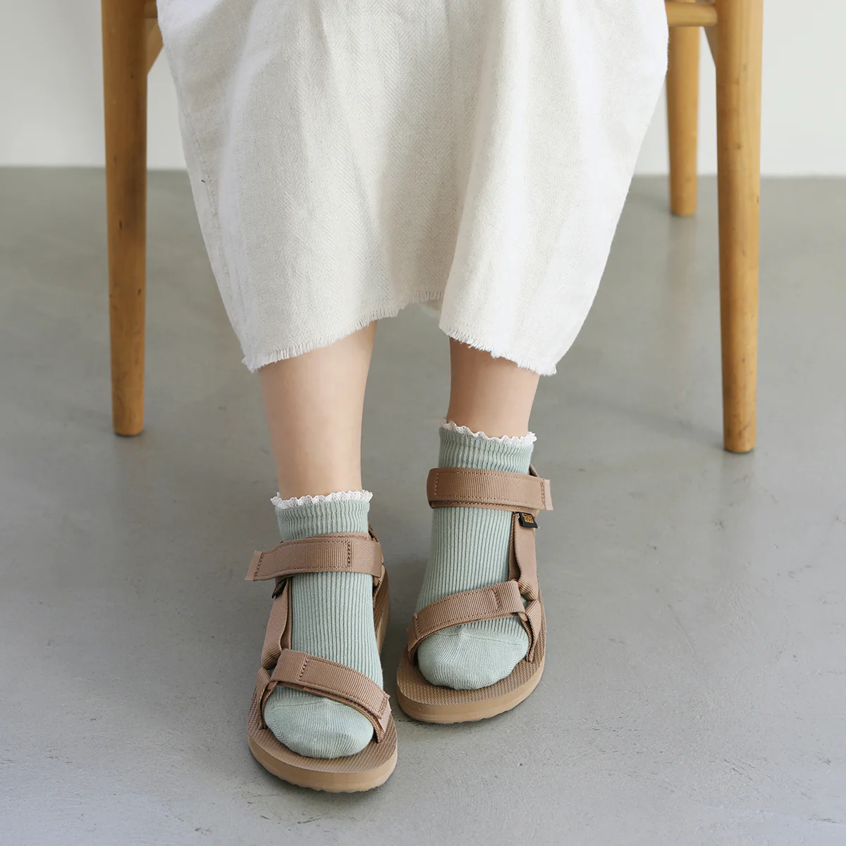 011120134 White Frill Rib Trainer Socks - Image 24