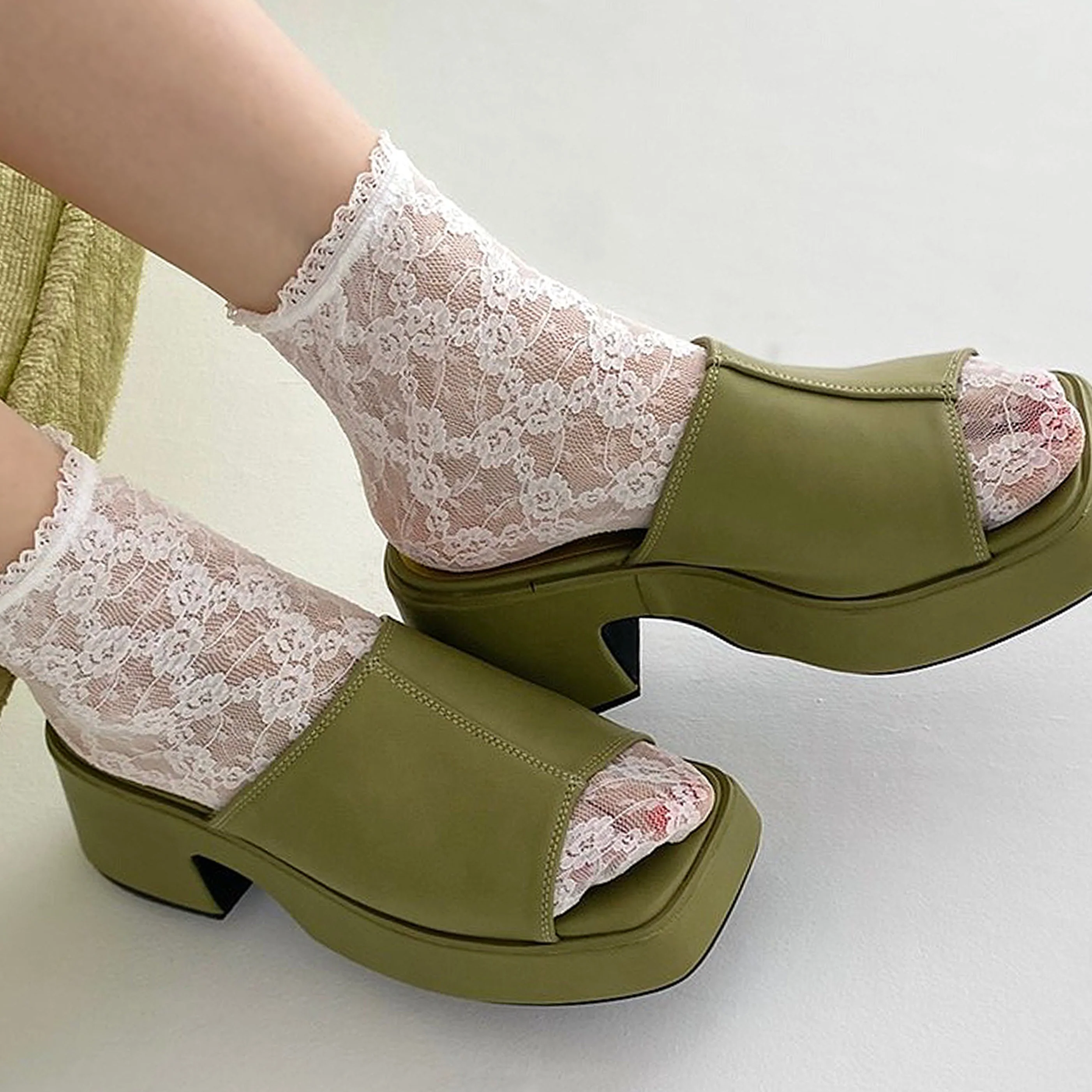 011130971 Rose Buds Lace Anklet Socks - Image 6