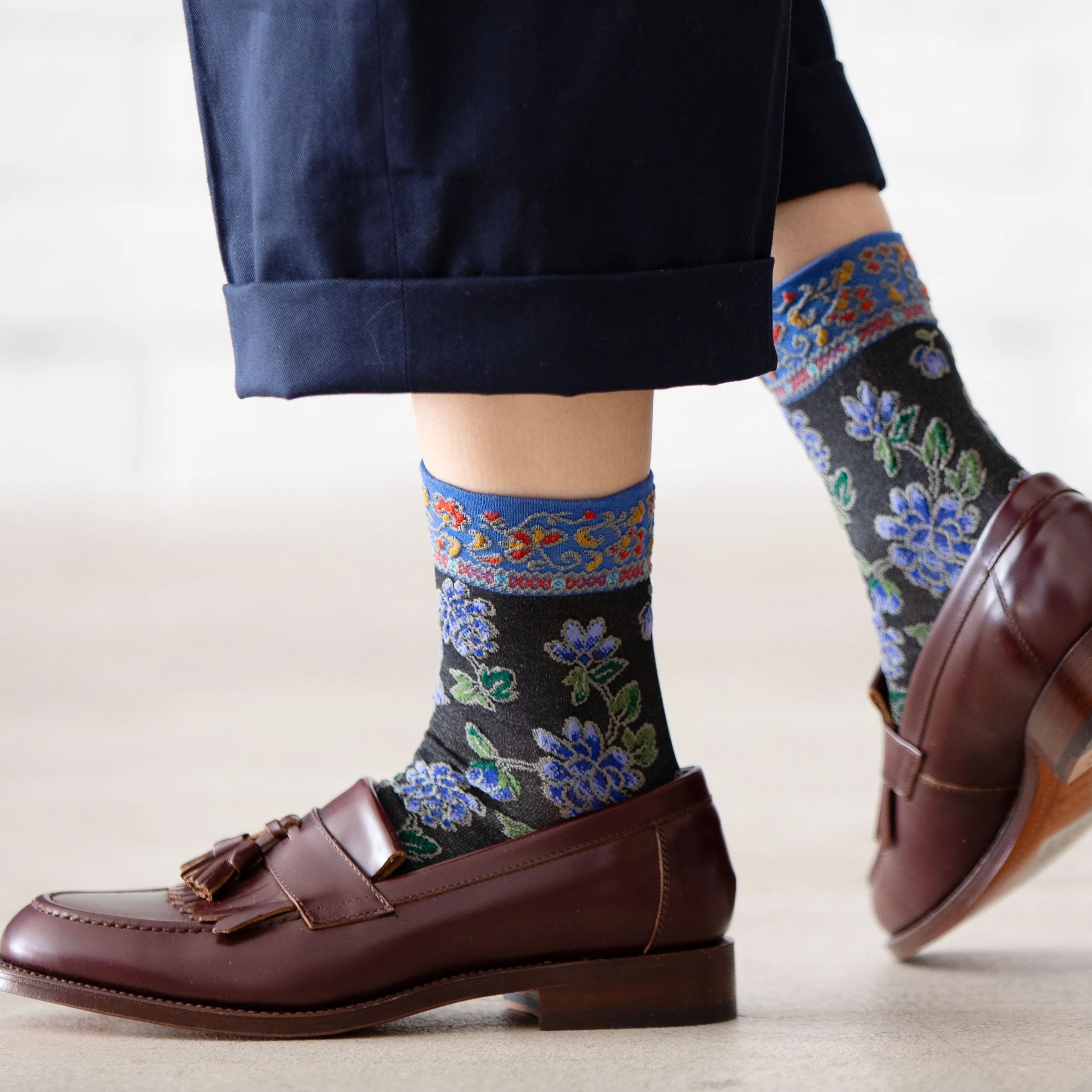 011132358 Float Oriental Flower Low Crew Socks - Image 13