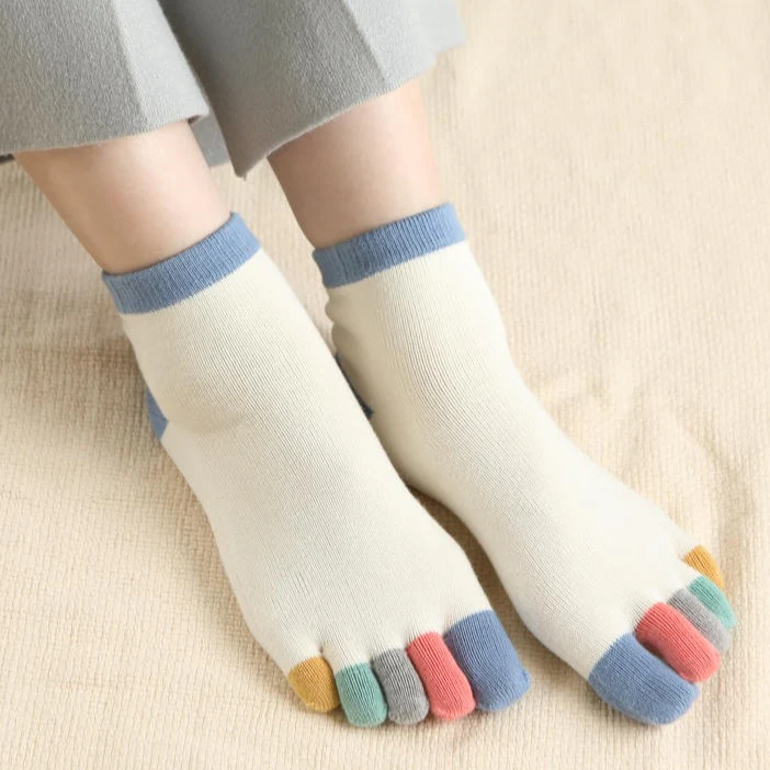 011132774 Rainbow 5 Fingers Toe Ankle Socks S - Image 3