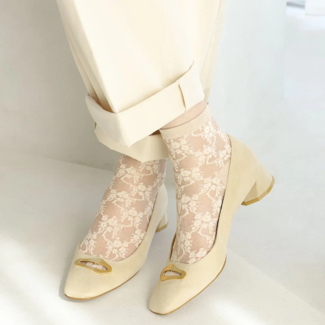 011132969 Fantasy Floral Sheer Ankle Socks - Image 6