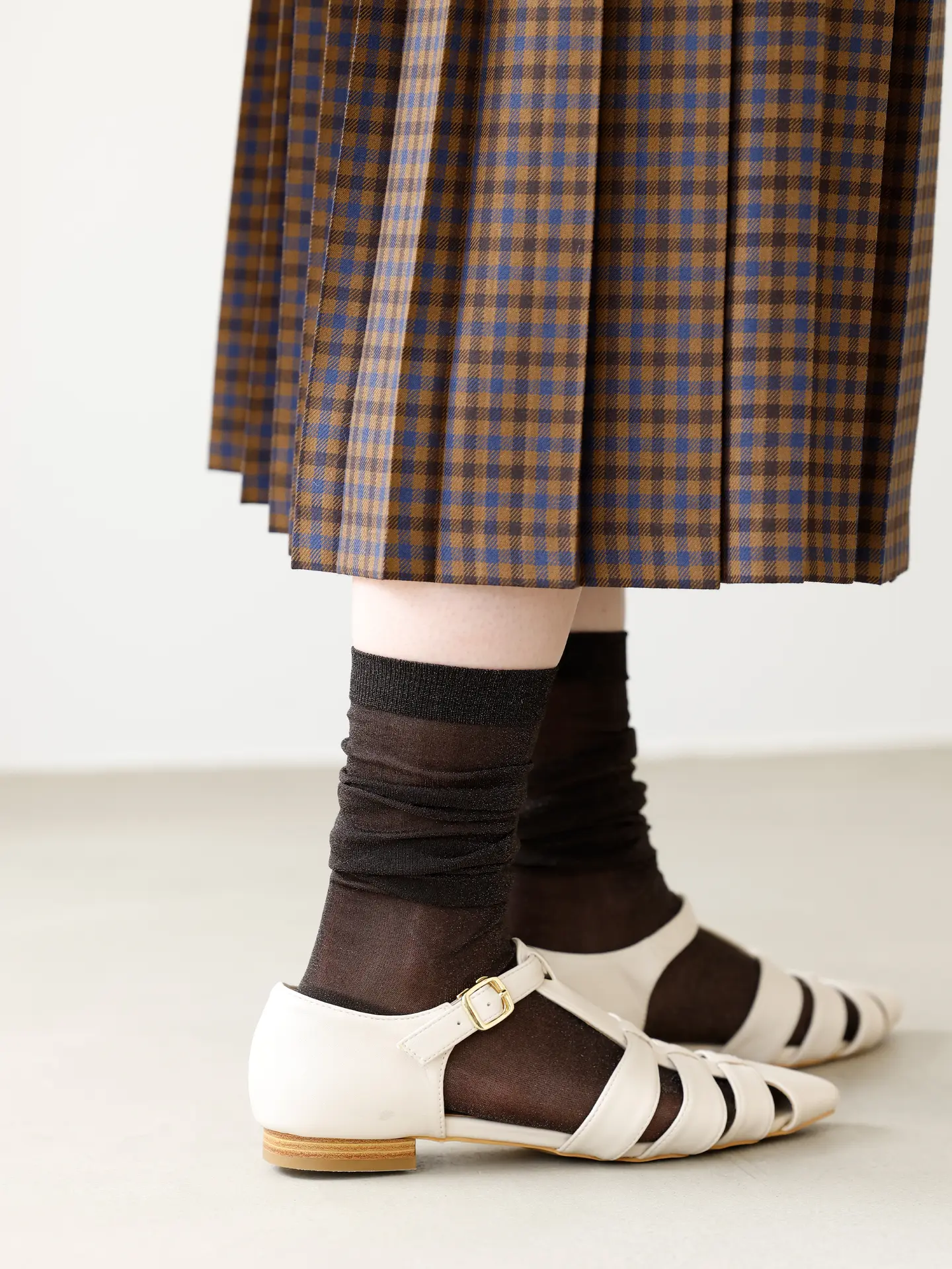 011170126 Fine Sparkling Knee High Pop Socks - Image 22