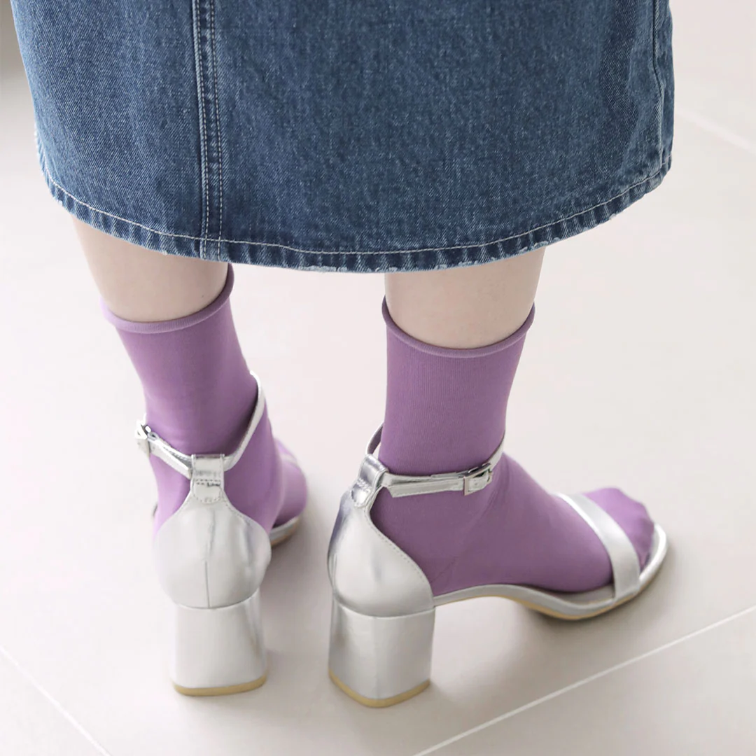 021131755 Fine Roll Top Low Crew Socks - Image 22