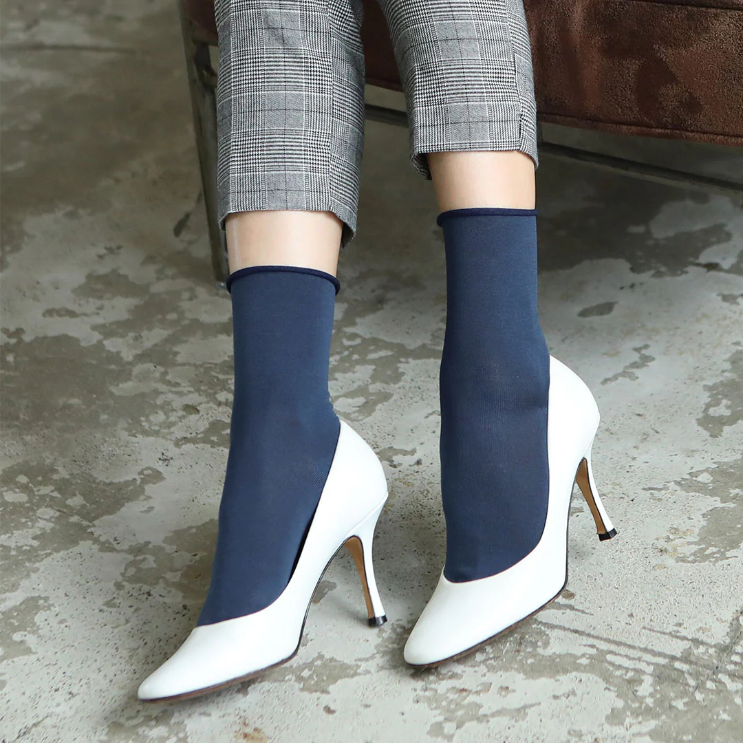 021131755 Fine Roll Top Low Crew Socks - Image 31