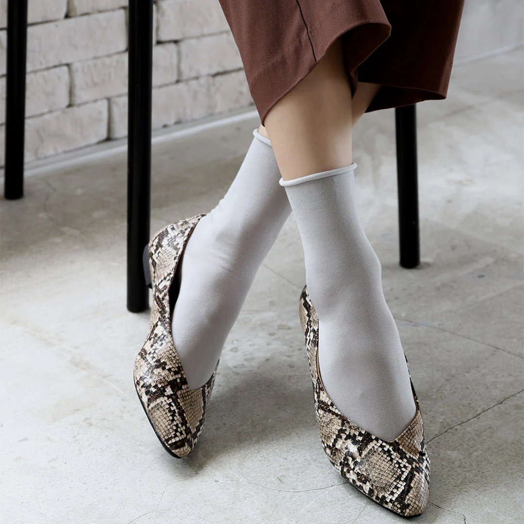 021131755 Fine Roll Top Low Crew Socks - Image 34