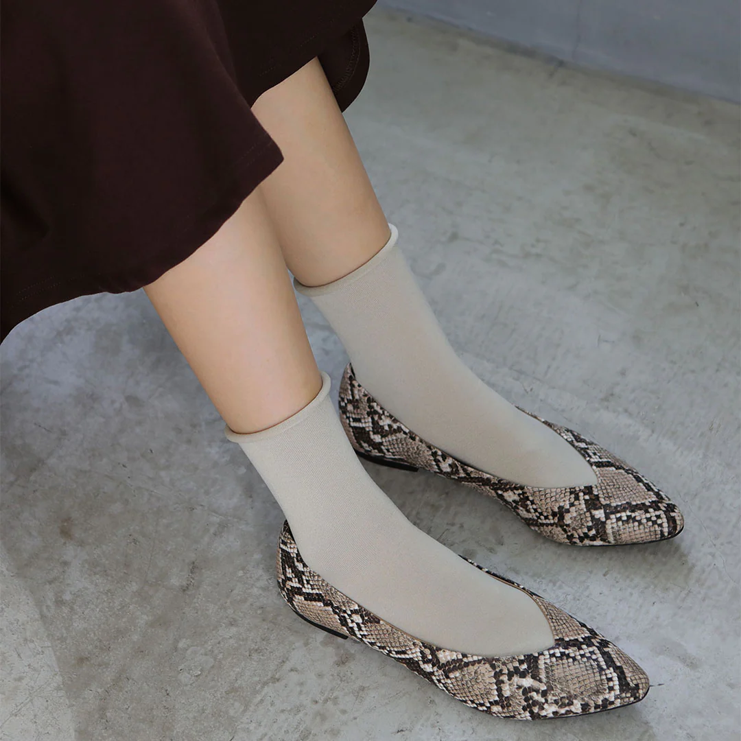 021131755 Fine Roll Top Low Crew Socks - Image 36