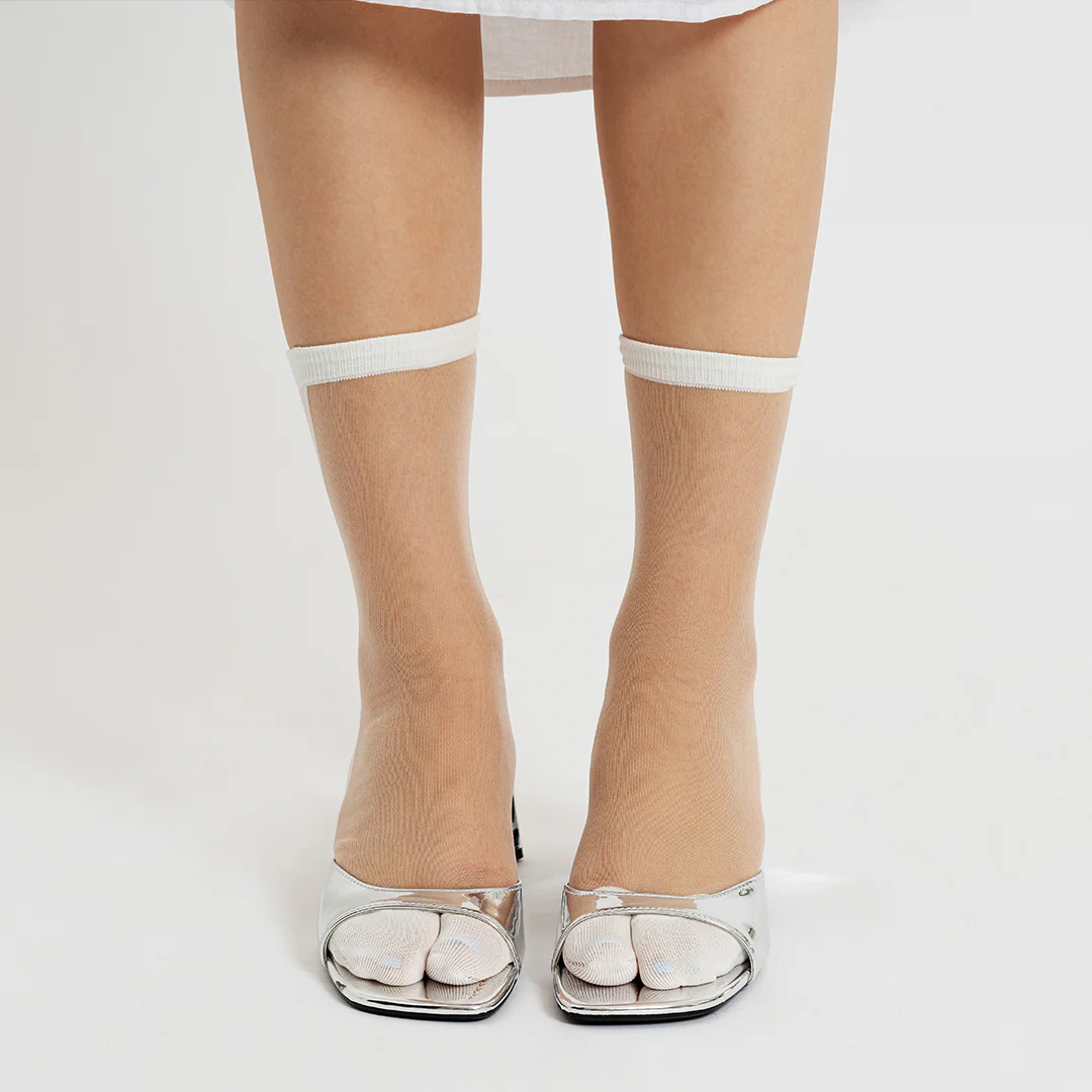 021131881 Sheer Bicolor Tabi Low Crew Socks S - Image 17