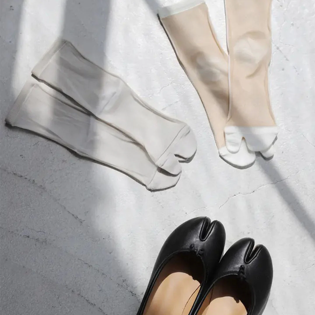 021131881 Sheer Bicolor Tabi Low Crew Socks S - Image 19