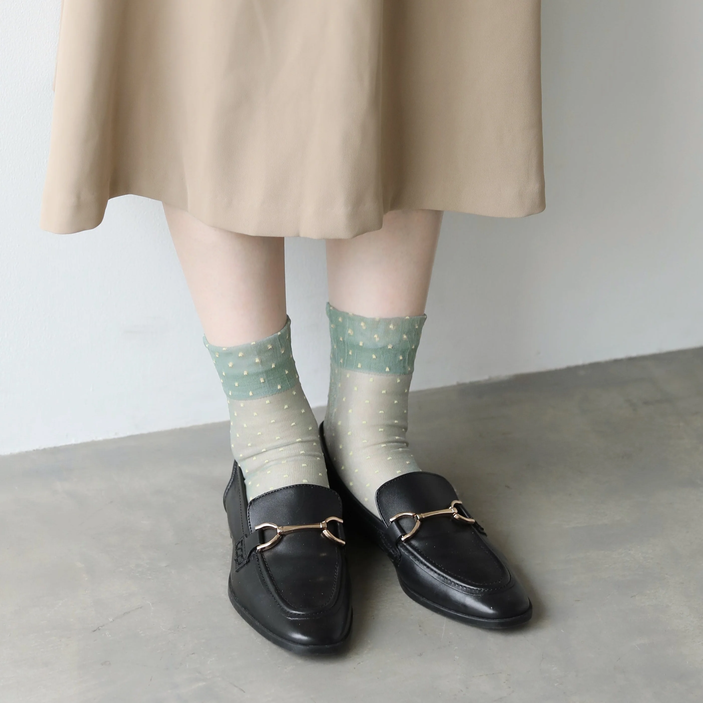 021131981 Sheer Fine Dots Low Crew Socks S - Image 19