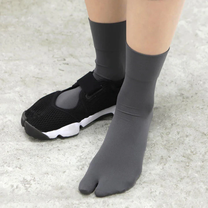 021132002 Soft Nylon Low Crew Tabi Socks - Image 17