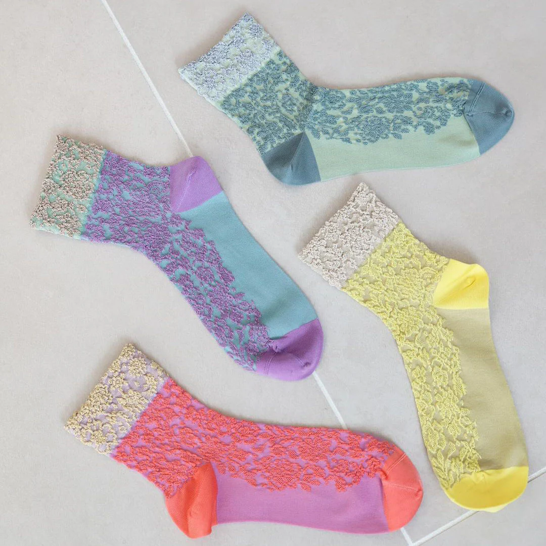 021132199 Two-Tone Float Low Crew Socks - Image 21