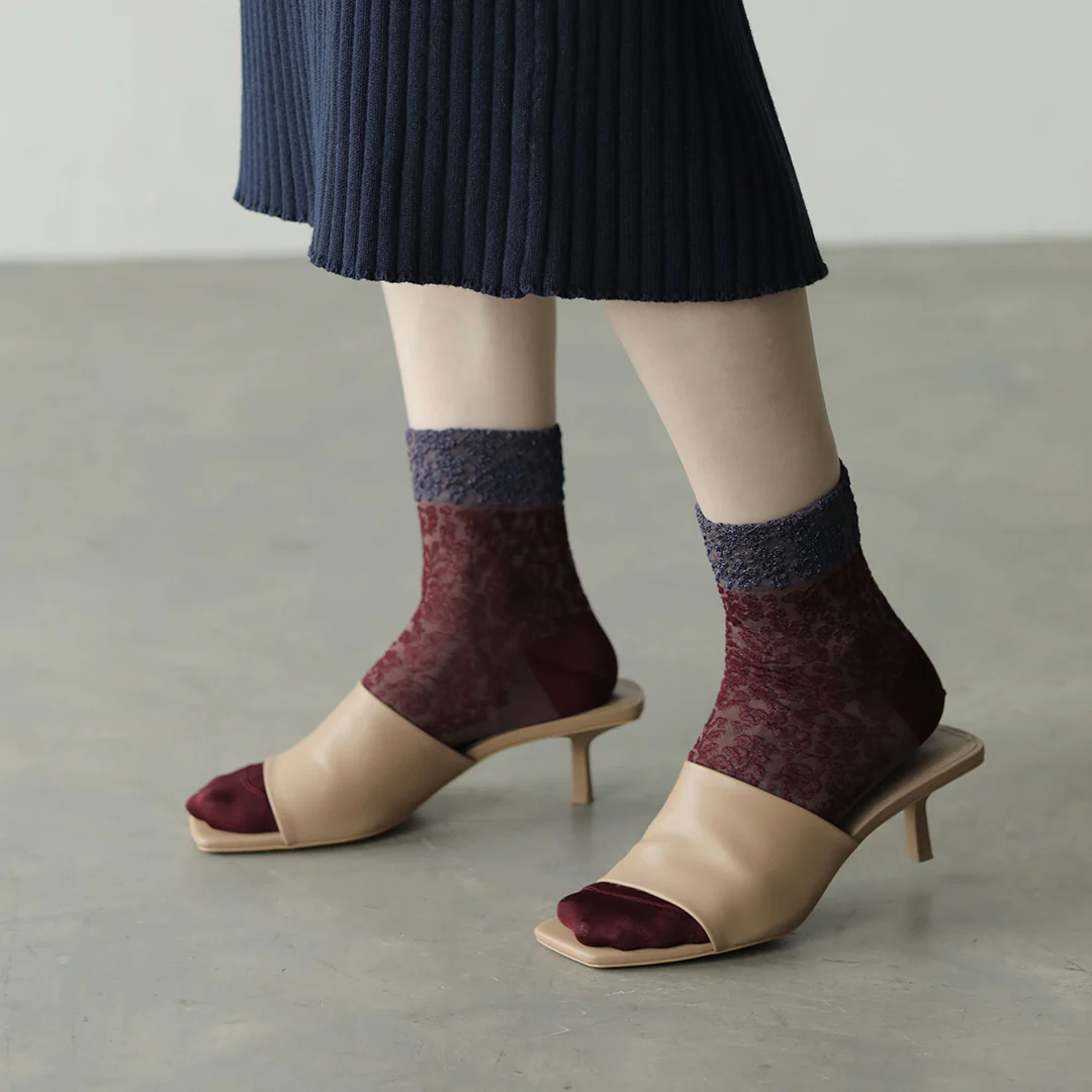 021132199 Two-Tone Float Low Crew Socks - Image 28