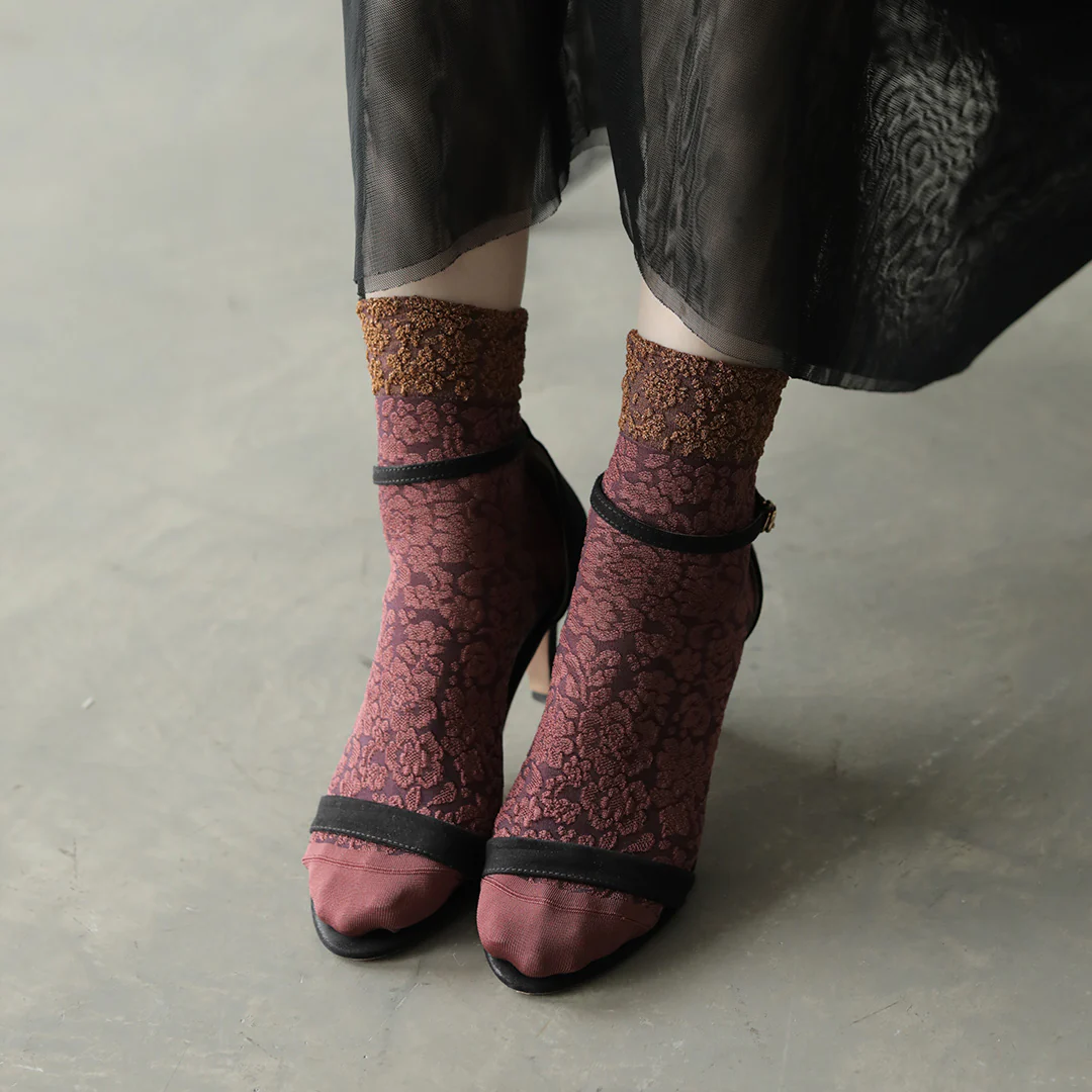 021132199 Two-Tone Float Low Crew Socks - Image 30