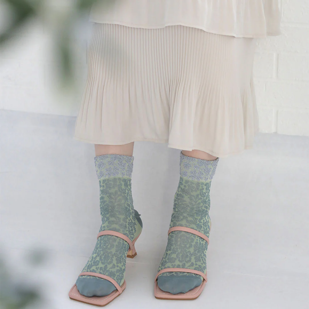 021132199 Two-Tone Float Low Crew Socks - Image 42