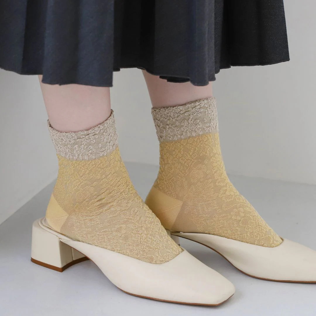 021132199 Two-Tone Float Low Crew Socks - Image 7