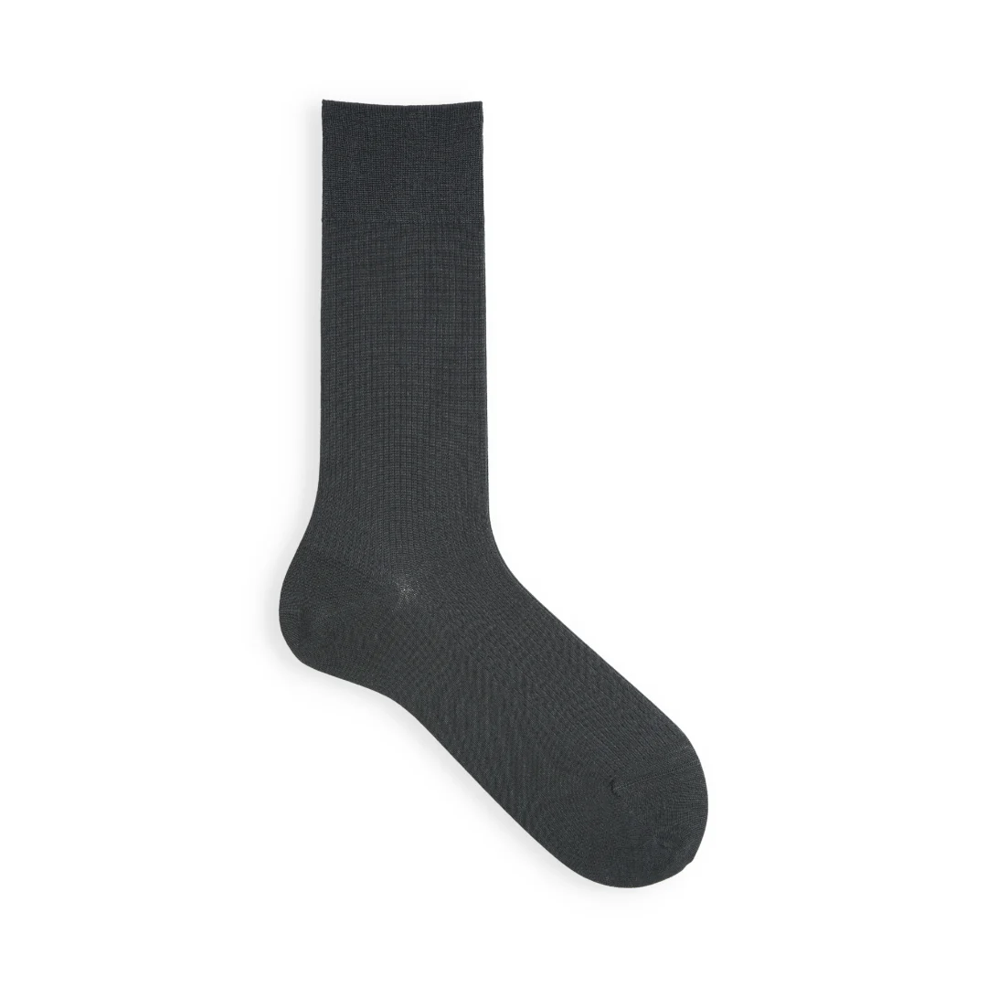 022140070 Premium Silk Ribbed Mid-Calf Socks M - Image 3