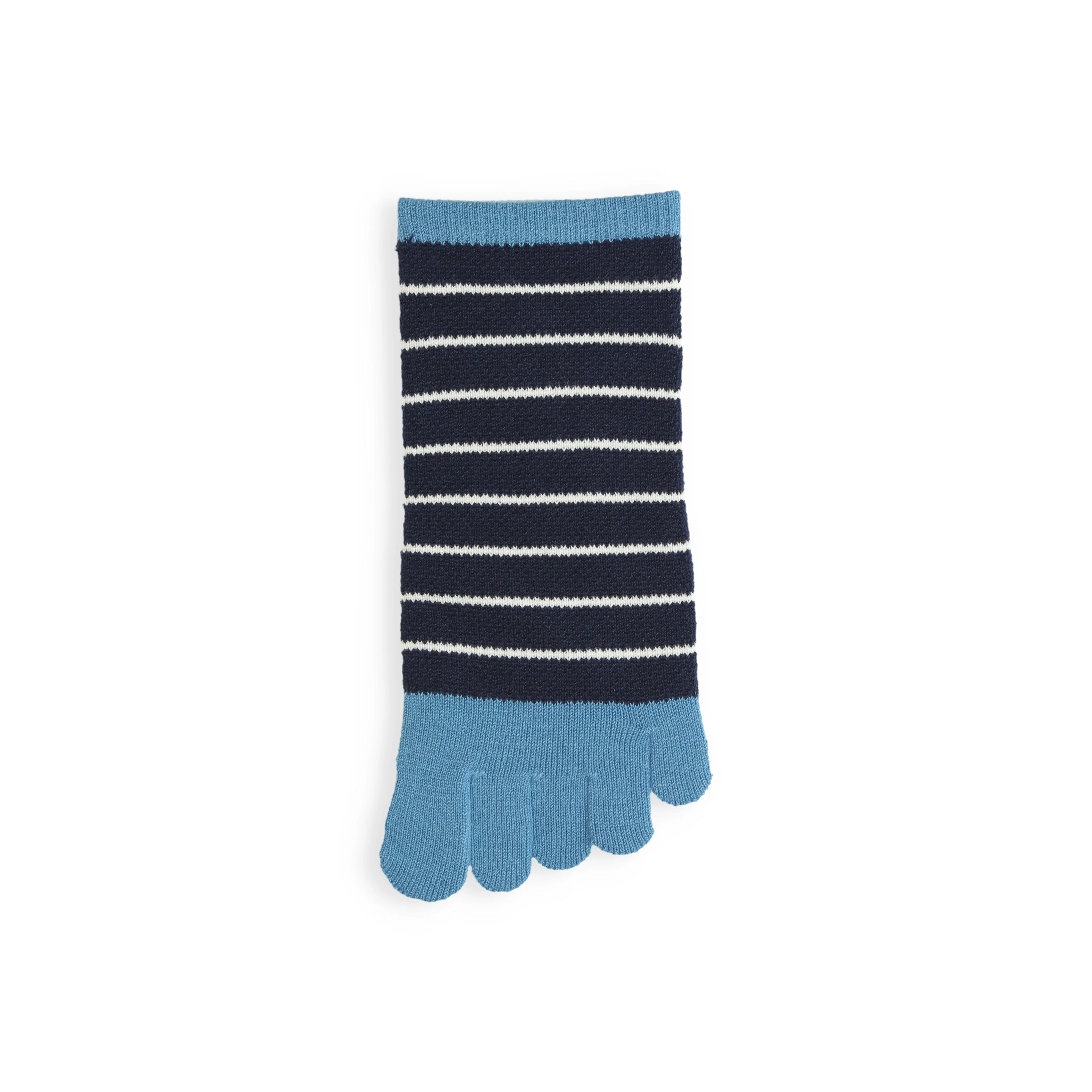 062120346 Mesh Fine Stripe Trainer Toe Socks M - Image 10