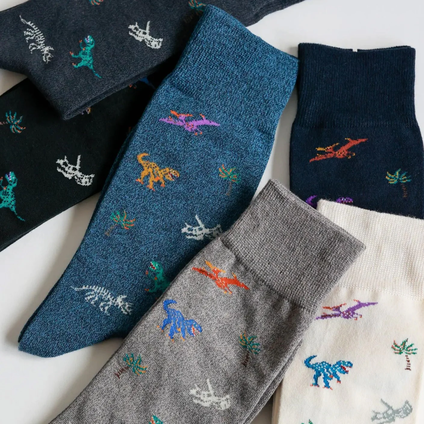 062142084 Dinosaur Pattern Crew Socks M - Image 12